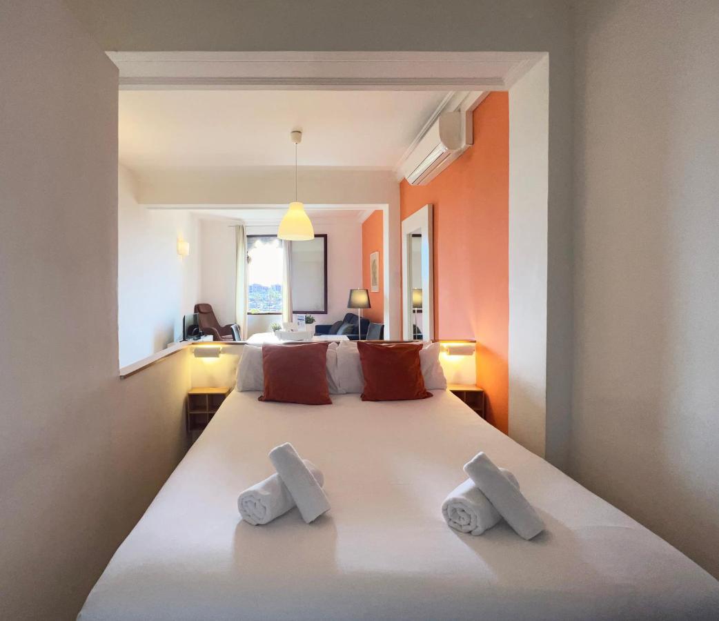 Stay U-Nique Apartments Colom Barcelona Bagian luar foto